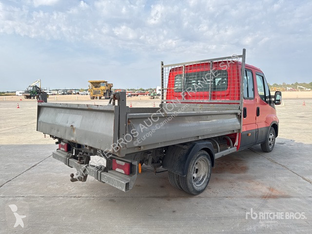 Véhicule utilitaire Iveco  35-130