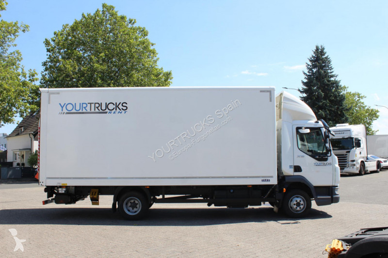 شاحنة DAF   XB 210 Koffer ACC AHK Nur 900 km...