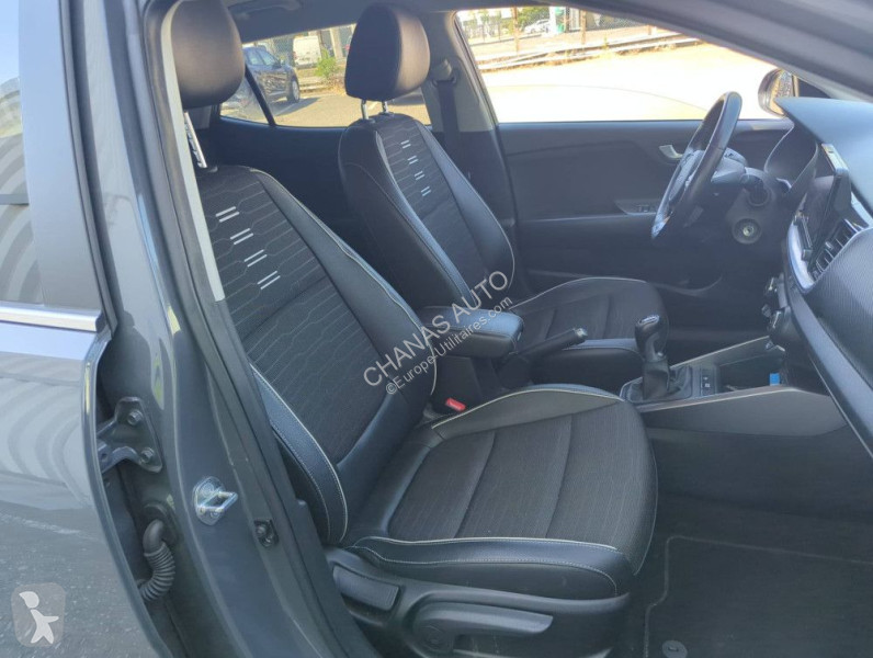 Véhicule utilitaire KIA 1.0 T-GDi 120 MHEV GT...
