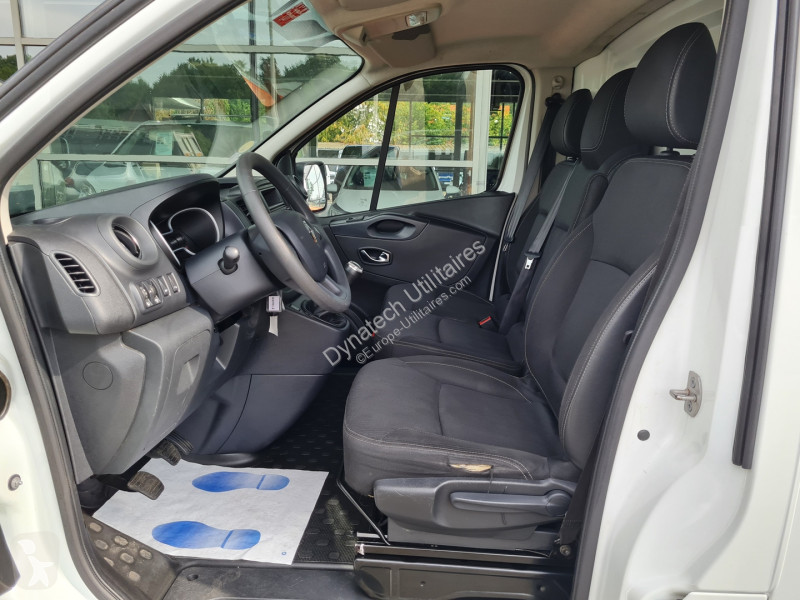 Véhicule utilitaire Renault TRAFIC III FG L1H1...