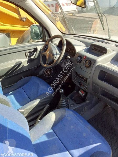 عربة نفعية Peugeot PARTNER