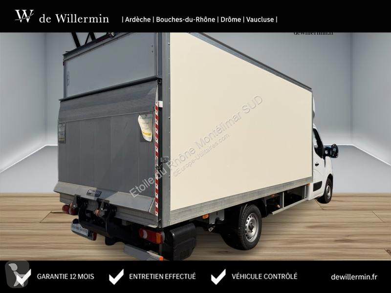 Véhicule utilitaire Renault III fourgon caisse...
