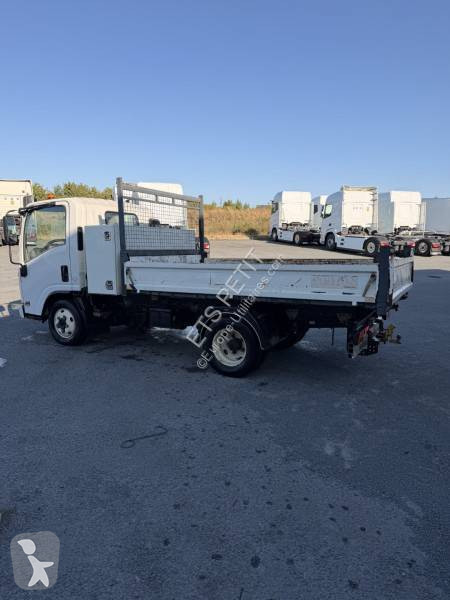 Véhicule utilitaire Isuzu