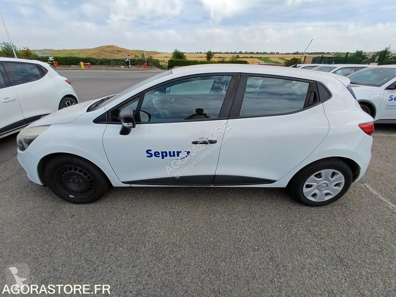 عربة نفعية Renault CLIO