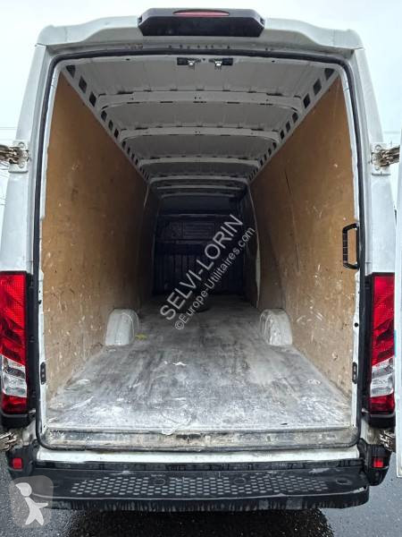Véhicule utilitaire Iveco