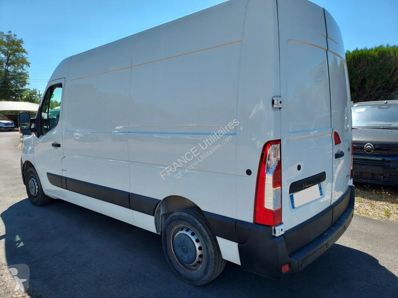 Véhicule utilitaire Renault MASTER III FG F3300...