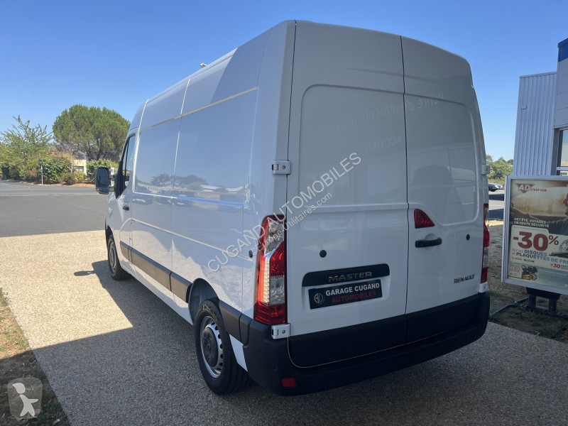 Véhicule utilitaire Renault MASTER III FG F3300...