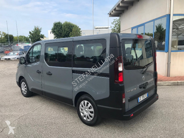 Veicolo commerciale Nissan Primastar bus 2.0...