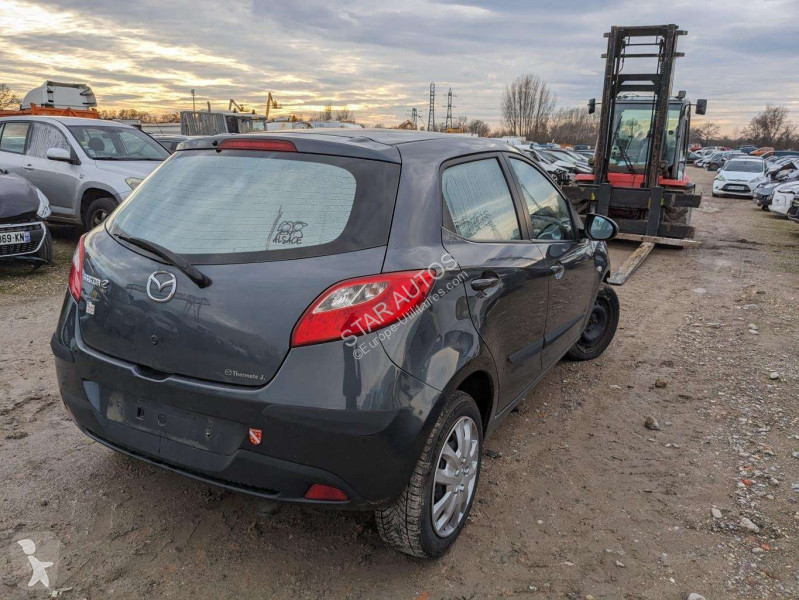 Samochód dostawczy Mazda