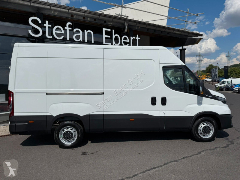 Iveco 35S16A8 V Kastenwagen *R 3520 mm*...