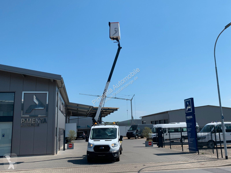 Samochód dostawczy Ford 2.0 TDCI...