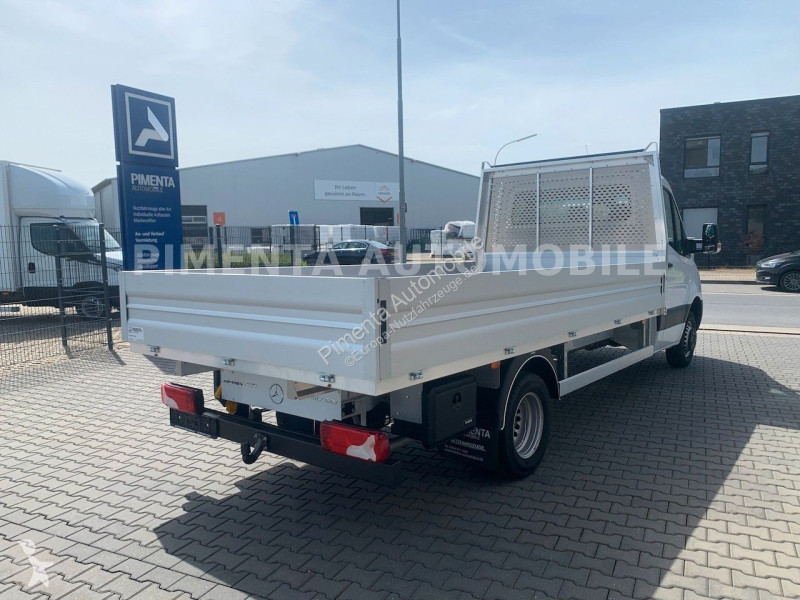 Furgoneta Mercedes 517 43 5t ALU PRITSCHE 4,40m...