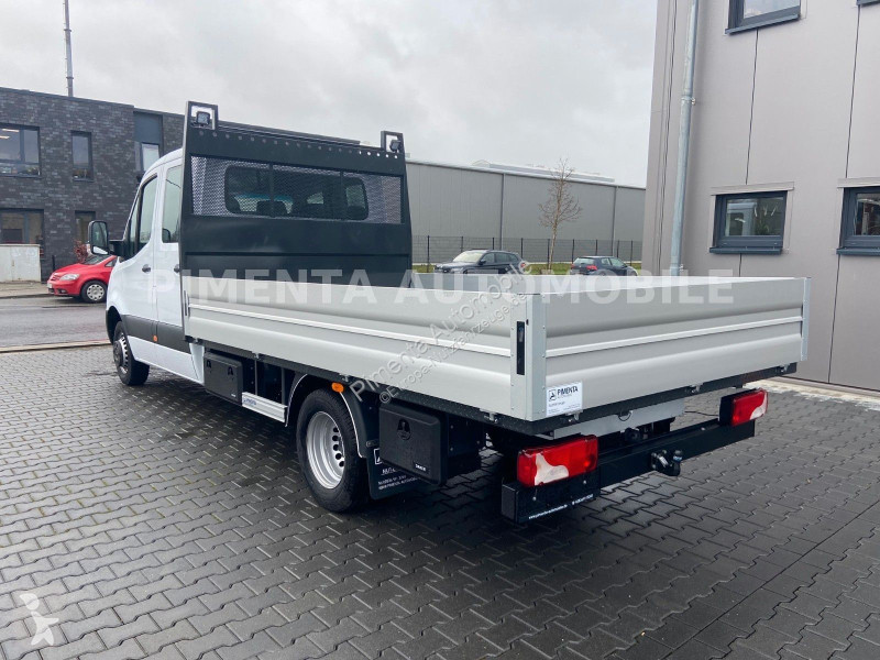 Furgoneta Mercedes 517 43 DOKA 5t PRITSCHE AHK...