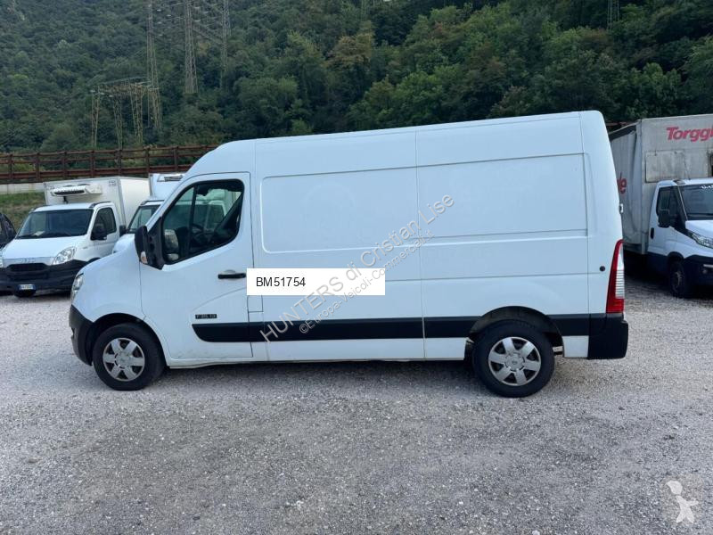 عربة نفعية Nissan 3posti