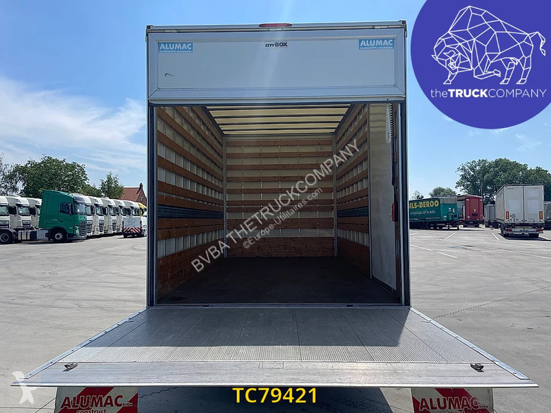 Furgoneta Renault 2.3 DCI KOFFER MET LAADBRUG