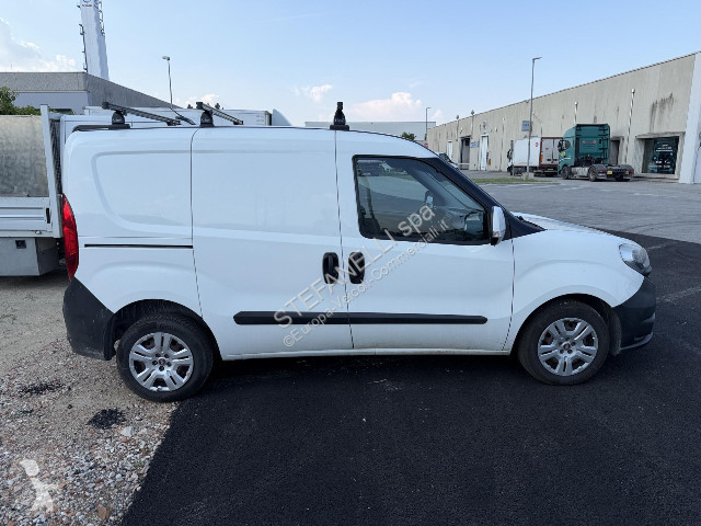 عربة نفعية Fiat Doblo Cargo 1.3 mjt 16v SX 95cv...
