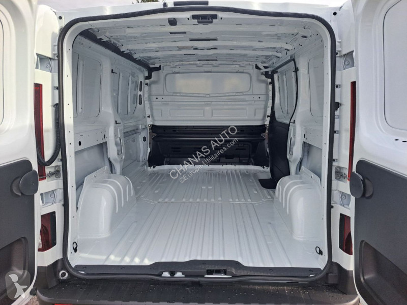 Bedrijfswagen Renault L2H1 3T BLUE DCI 150 RED...