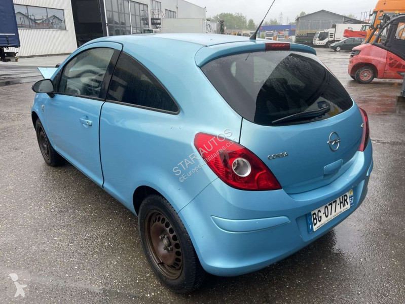 عربة نفعية Opel
