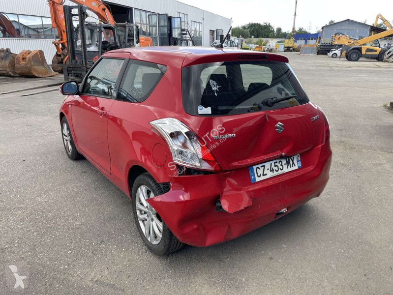 Samochód dostawczy Suzuki