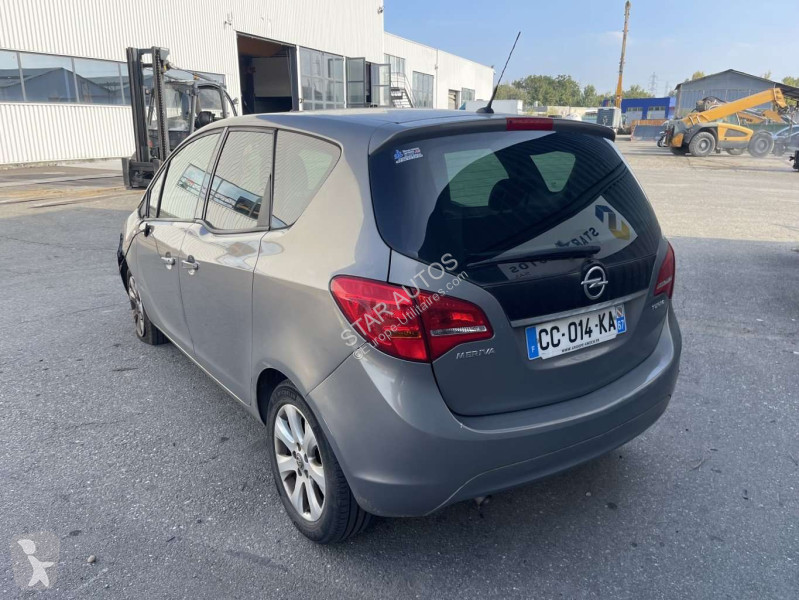 Samochód dostawczy Opel