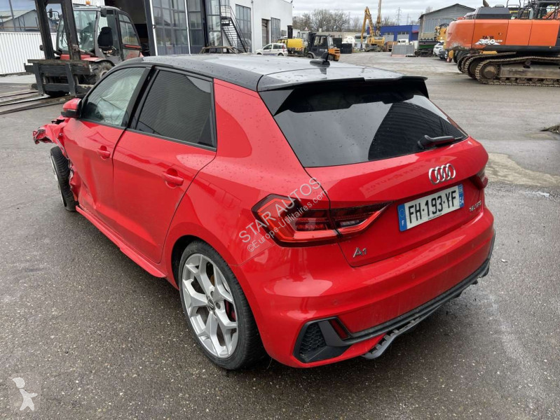 عربة نفعية Audi