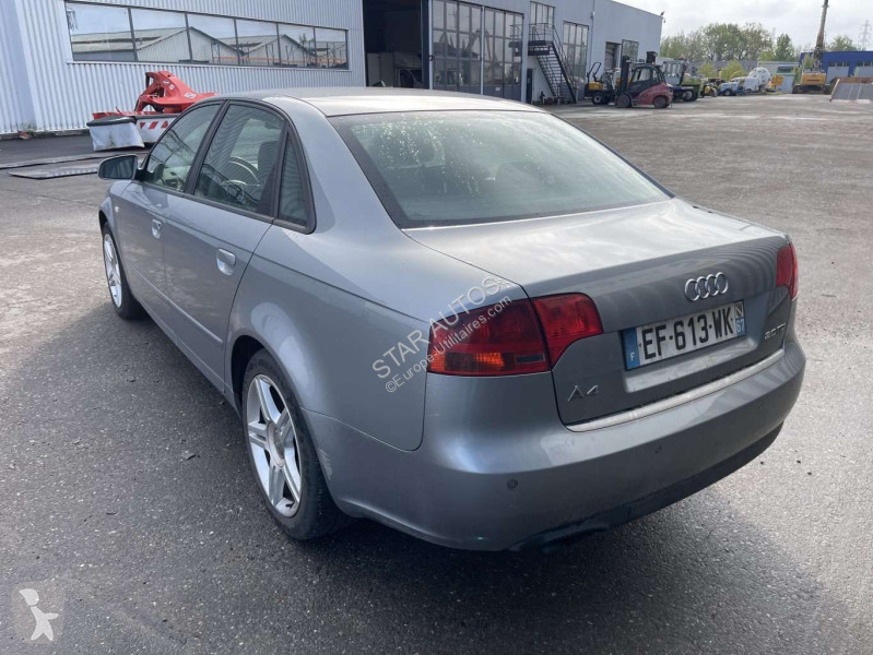 عربة نفعية Audi