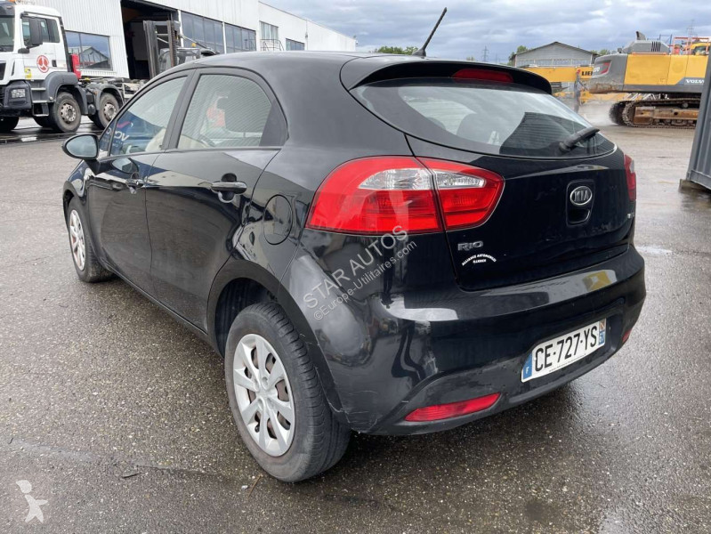 Samochód dostawczy KIA
