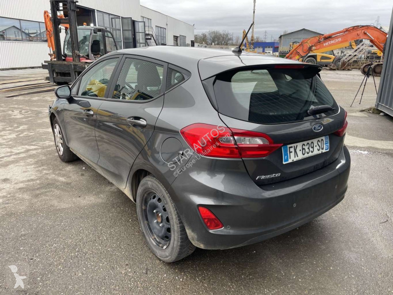 Véhicule utilitaire Ford