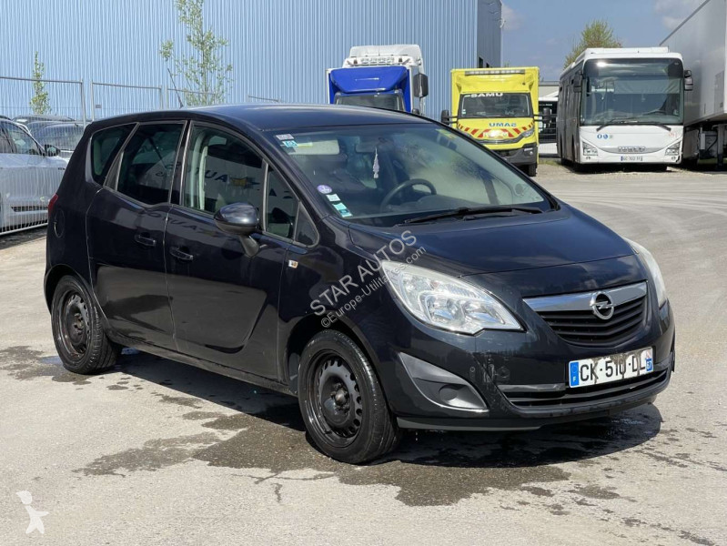 Samochód dostawczy Opel