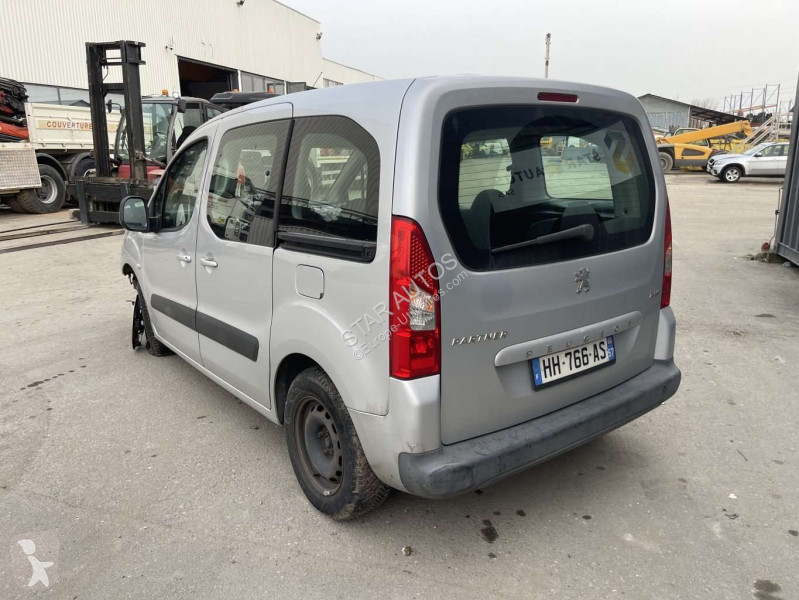 عربة نفعية Peugeot