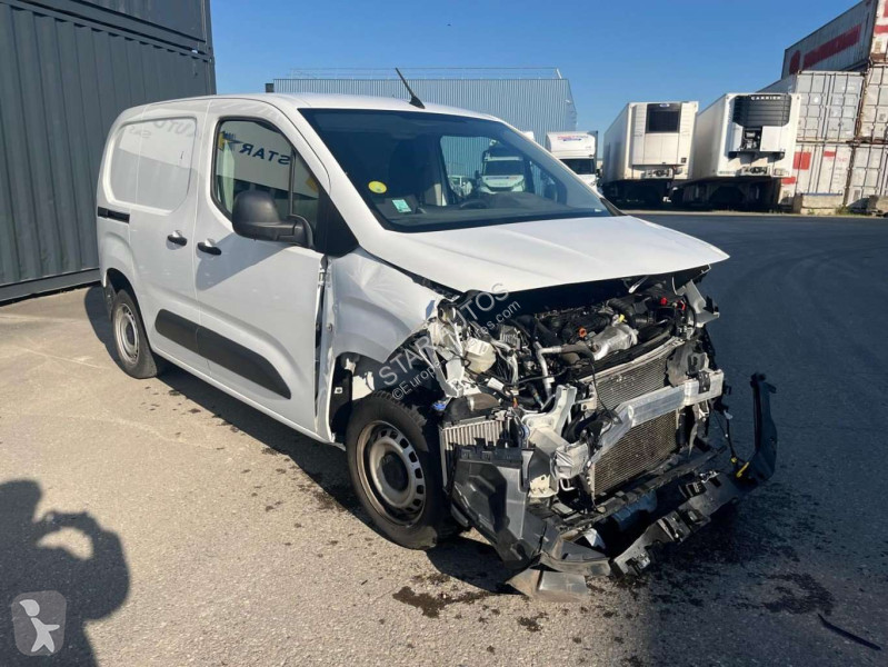 عربة نفعية Peugeot