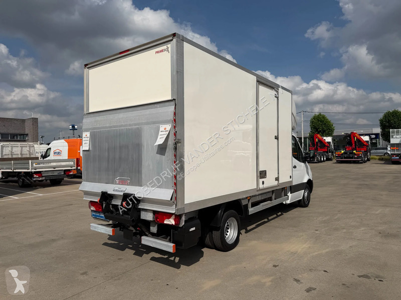 Mercedes 515 - KAST MET LAADBRUG - AUTOMAAT...
