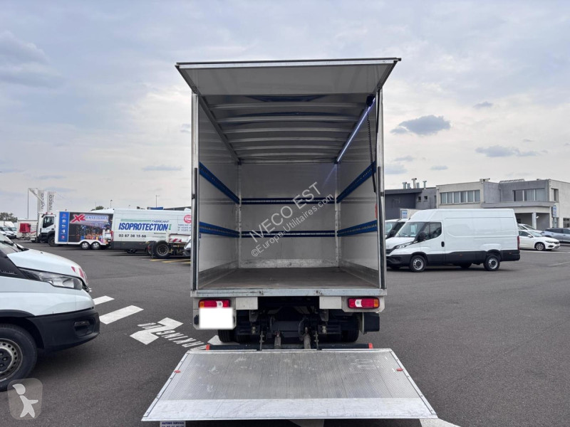 Véhicule utilitaire Iveco CCb 35C16 - 3.0L -...