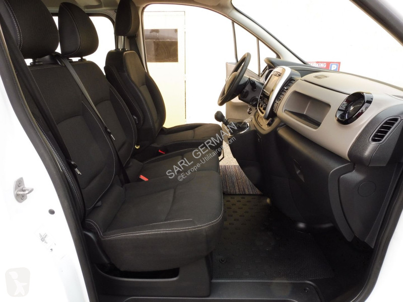 Véhicule utilitaire Renault TRAFIC III FG L1H1...