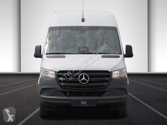 Véhicule utilitaire Mercedes Sprinter 317...