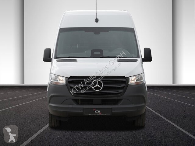 Коммерческий автомобиль Mercedes Sprinter 317...