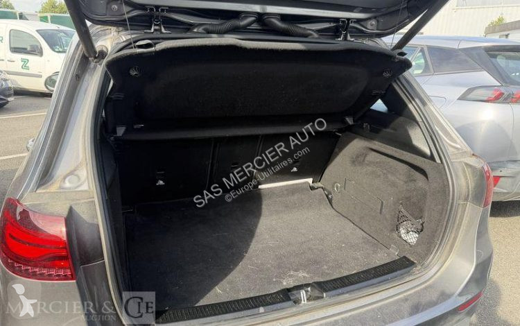عربة نفعية Mercedes