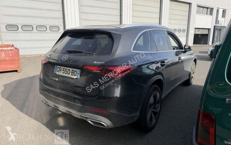 عربة نفعية Mercedes