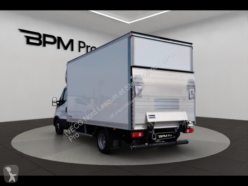 Véhicule utilitaire Iveco CCb 35C16H...