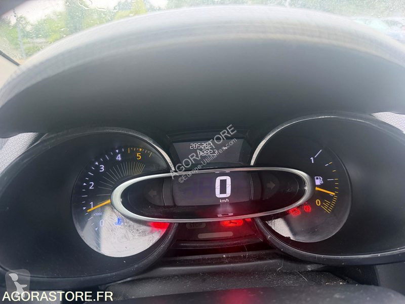 عربة نفعية Renault CLIO