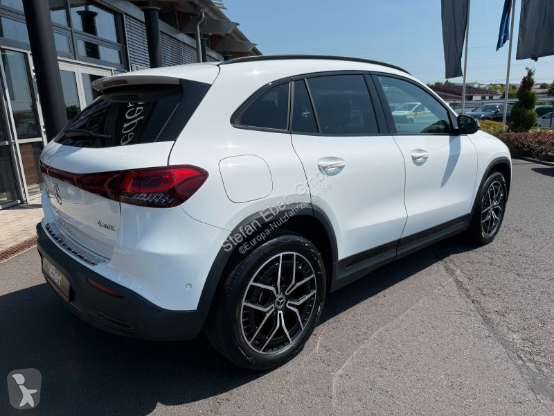 Mercedes EQA 300 4M...