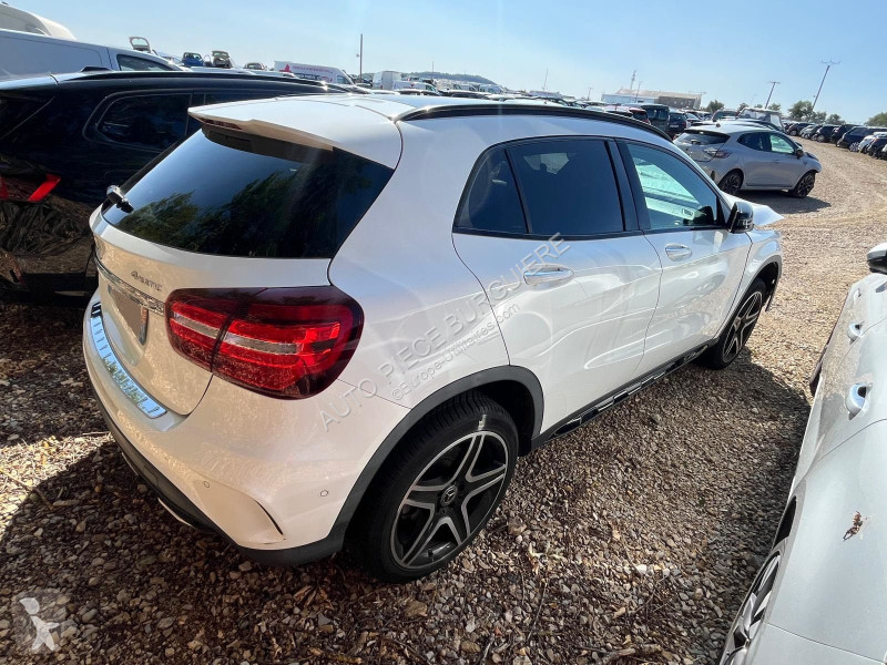 عربة نفعية Mercedes GLA 220d 170 4-Matic / FD442