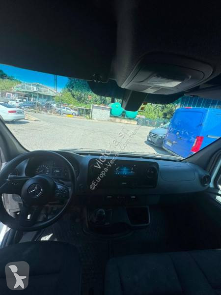 عربة نفعية Mercedes