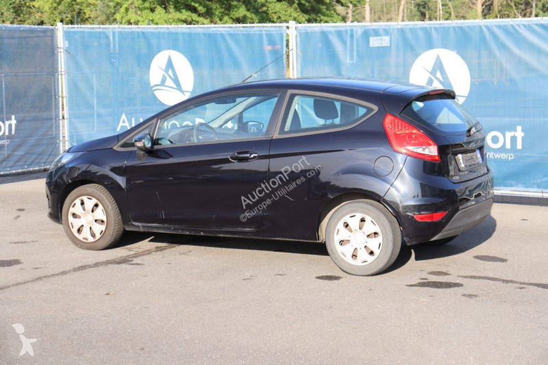 عربة نفعية Ford