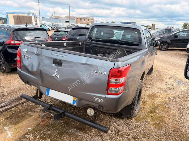 Samochód dostawczy Mitsubishi 2.4 DiD 154...