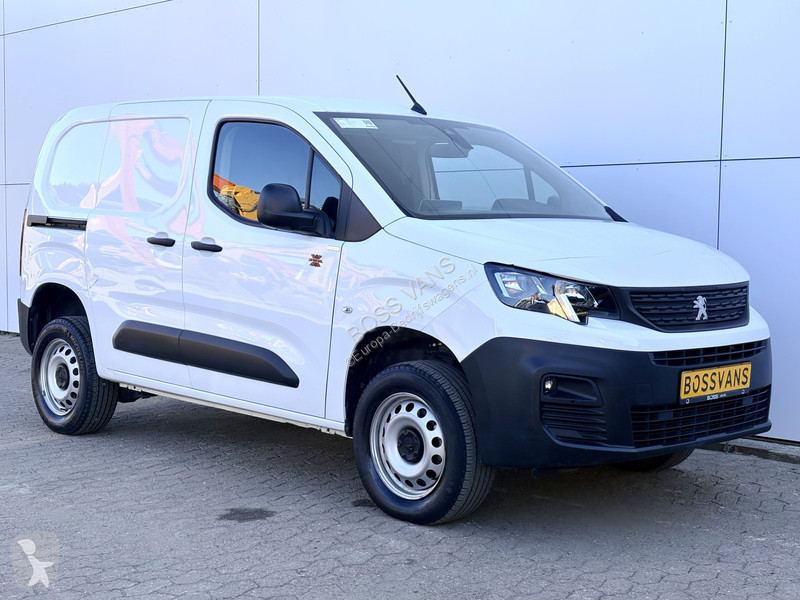 Furgoneta Peugeot 1.5 HDI Dangel 4x4 131PK 4WD...