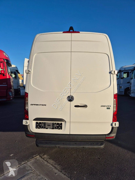 عربة نفعية Mercedes 319 CDI L3 V6