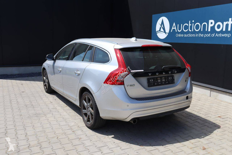Samochód dostawczy Volvo D3 R-Design