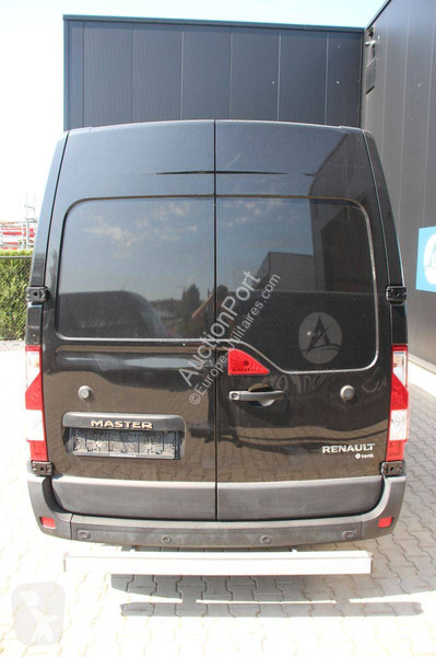 عربة نفعية Renault Crossover
