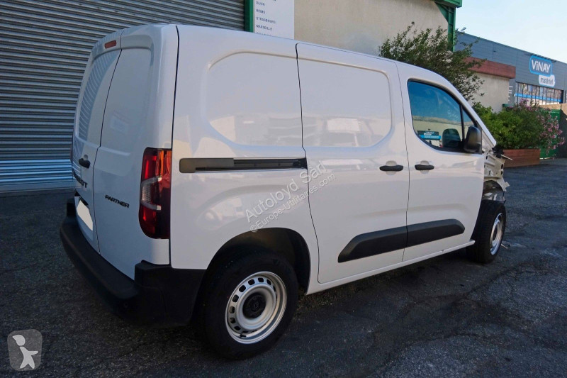 Véhicule utilitaire Peugeot PARTNER 1,5 HDI 100